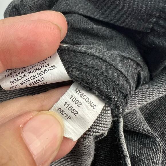 NY&Co Soho Sz 4 Ankle Legging Jeans Black Acid Washed Denim Frayed Raw Cut Hem - Picture 8 of 11